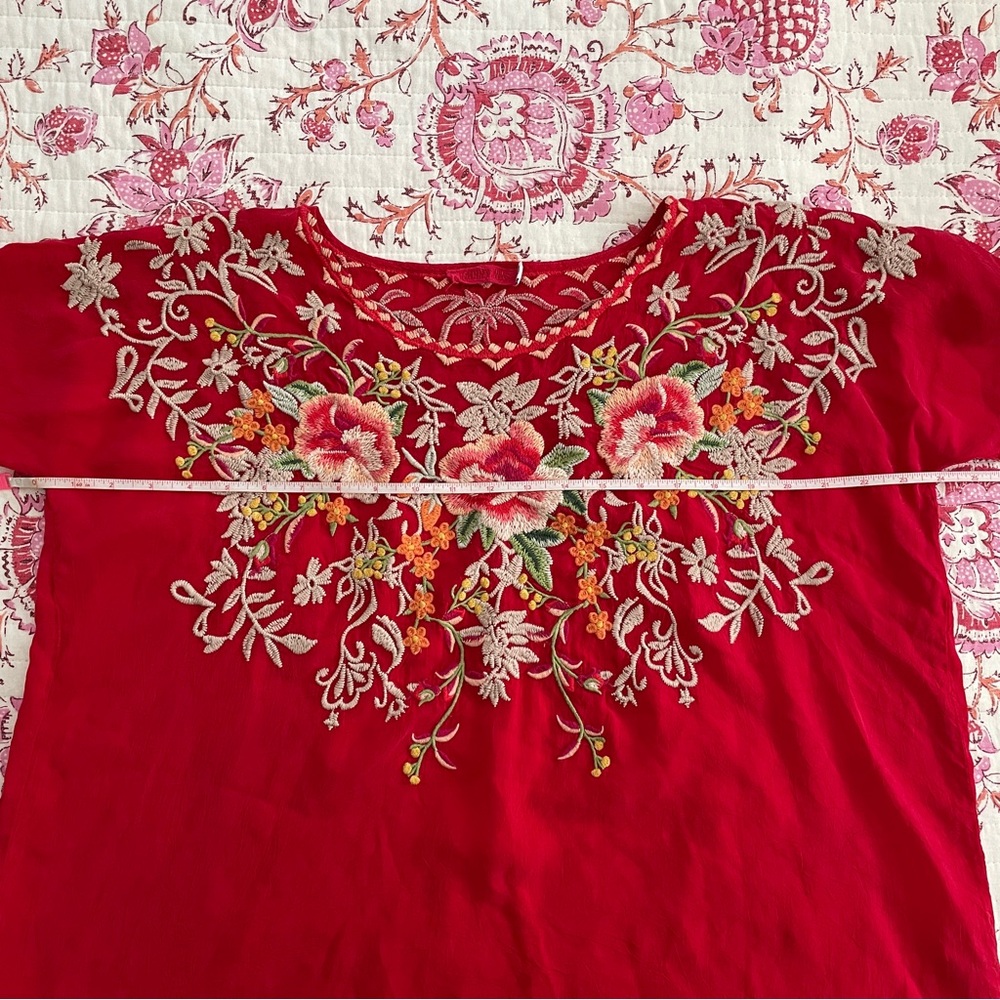 Johnny Was Red Floral Embroidered Loose Fit Top Size Small - Picture 6 of 7